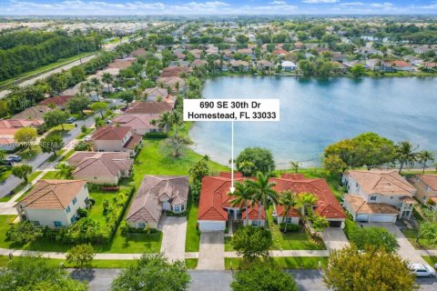 House in Homestead, Florida 4 bedrooms, 191.38 sq.m. № 2066898 - photo 5