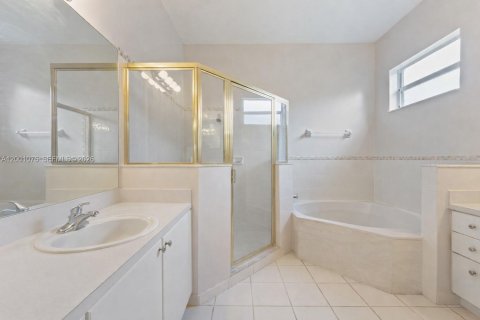 House in Homestead, Florida 4 bedrooms, 191.38 sq.m. № 2066898 - photo 12