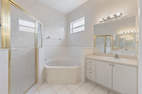 House in Homestead, Florida 4 bedrooms, 191.38 sq.m. № 2066898 - photo 13