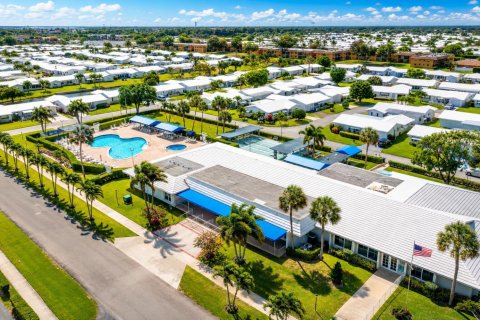 House in Boynton Beach, Florida 2 bedrooms, 132.66 sq.m. № 2154327 - photo 24