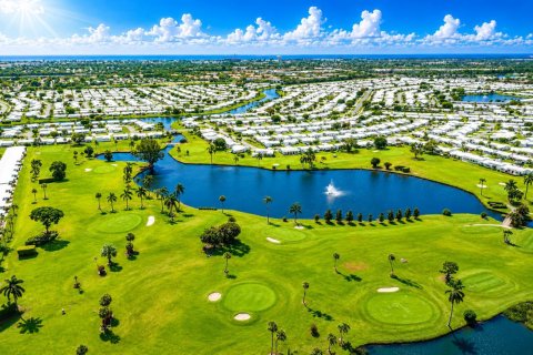 House in Boynton Beach, Florida 2 bedrooms, 132.66 sq.m. № 2154327 - photo 27