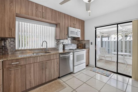 Villa ou maison à vendre à Boynton Beach, Floride: 2 chambres, 121.7 m2 № 2429819 - photo 6