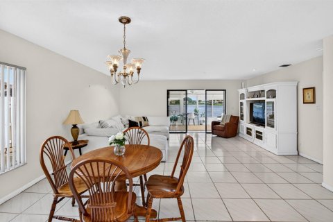 Villa ou maison à vendre à Boynton Beach, Floride: 2 chambres, 121.7 m2 № 2429819 - photo 14