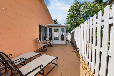 Villa ou maison à vendre à Boynton Beach, Floride: 2 chambres, 121.7 m2 № 2429819 - photo 11