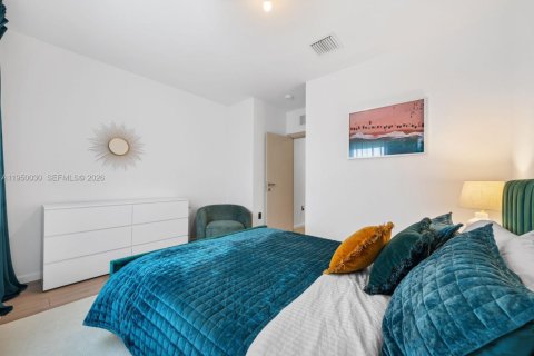 Townhouse in Fort Lauderdale, Florida 3 bedrooms, 176.51 sq.m. № 2005636 - photo 11