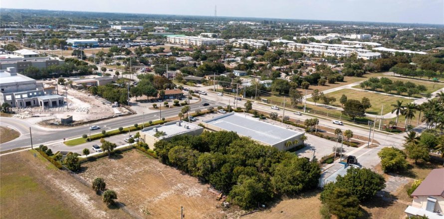 Commercial property in Delray Beach, Florida № 2012332