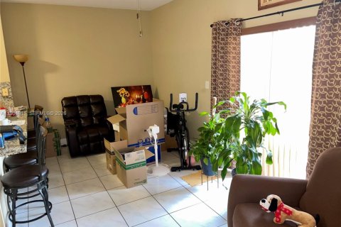 Купить кондоминиум в Хайалиа, Флорида 3 спальни, 110.18м2, № 2054365 - фото 7