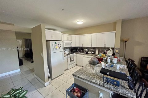 Купить кондоминиум в Хайалиа, Флорида 3 спальни, 110.18м2, № 2054365 - фото 8