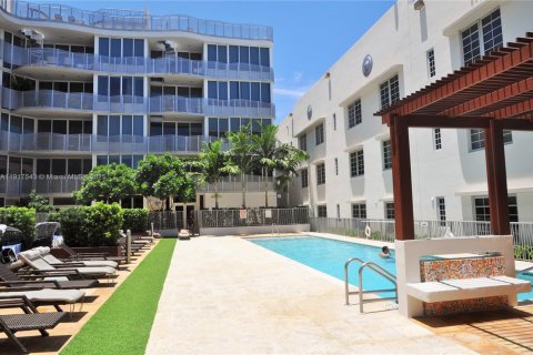 Condo in Miami Beach, Florida, 2 bedrooms  № 1972043 - photo 20