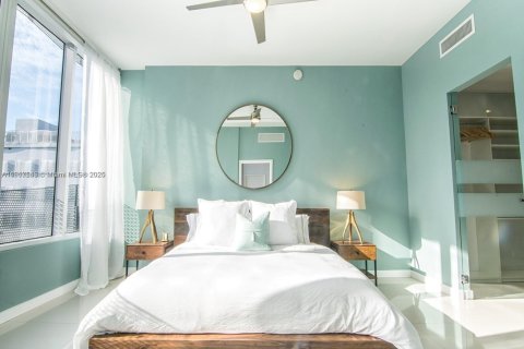 Condo in Miami Beach, Florida, 2 bedrooms  № 1972043 - photo 6
