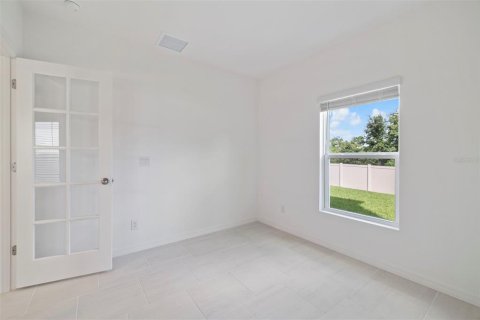 House in Davenport, Florida 4 bedrooms, 235.6 sq.m. № 1894077 - photo 6