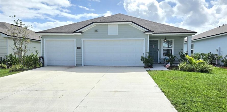 Casa en Palm Coast, Florida 4 dormitorios, 199.46 m2 № 2213518