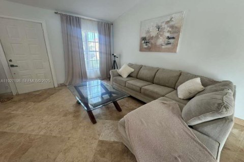 Снять в аренду виллу или дом в Дирфилд-Бич, Флорида 3 спальни, 152.55м2, № 1988093 - фото 23