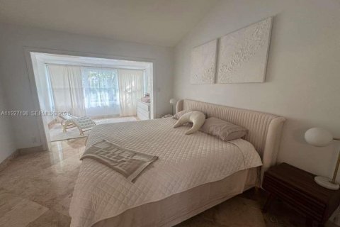 Снять в аренду виллу или дом в Дирфилд-Бич, Флорида 3 спальни, 152.55м2, № 1988093 - фото 17