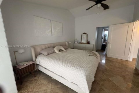 Снять в аренду виллу или дом в Дирфилд-Бич, Флорида 3 спальни, 152.55м2, № 1988093 - фото 18