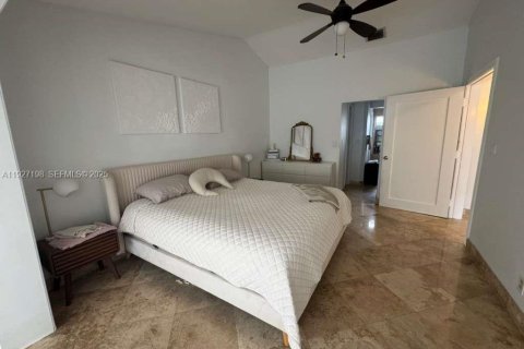 Снять в аренду виллу или дом в Дирфилд-Бич, Флорида 3 спальни, 152.55м2, № 1988093 - фото 19