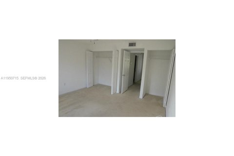 Adosado en venta en Aventura, Florida, 1 dormitorio, 79.8 m2 № 2153105 - foto 4