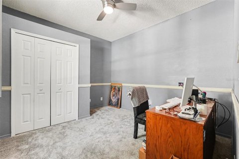 House in Tampa, Florida 5 bedrooms, 227.61 sq.m. № 2151152 - photo 21