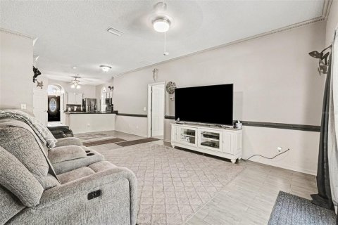 House in Tampa, Florida 5 bedrooms, 227.61 sq.m. № 2151152 - photo 27