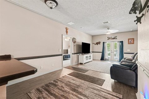 House in Tampa, Florida 5 bedrooms, 227.61 sq.m. № 2151152 - photo 7