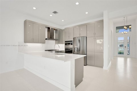 Купить виллу или дом в Палм-Бич-Гарденс, Флорида 2 спальни, № 1968774 - фото 15