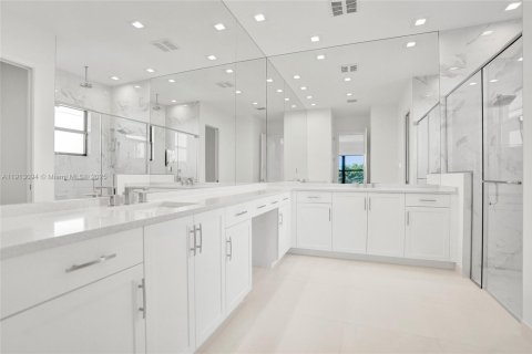 Купить виллу или дом в Палм-Бич-Гарденс, Флорида 2 спальни, № 1968774 - фото 28