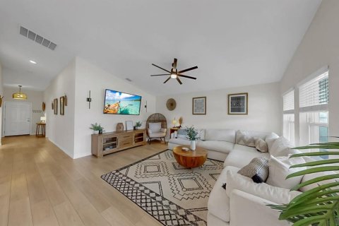 Casa en venta en Riverview, Florida, 4 dormitorios, 171.68 m2 № 1910547 - foto 5