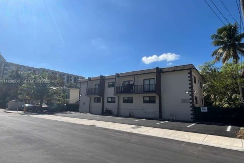 Снять в аренду квартиру в Майами, Флорида 2 спальни, 76.09м2, № 1949442 - фото 13