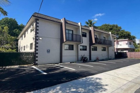 Снять в аренду квартиру в Майами, Флорида 2 спальни, 76.09м2, № 1949442 - фото 14