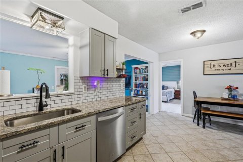 Casa en venta en Bradenton, Florida, 3 dormitorios, 130.81 m2 № 2223247 - foto 7