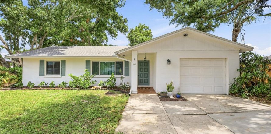 Casa en Bradenton, Florida 3 dormitorios, 130.81 m2 № 2223247