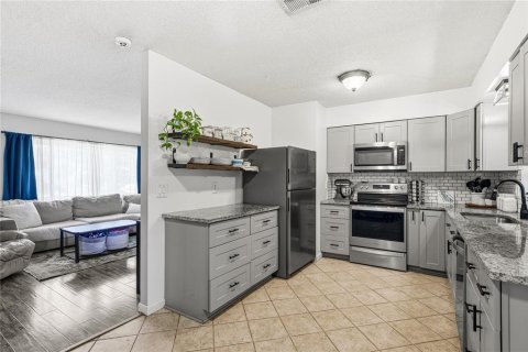 Casa en venta en Bradenton, Florida, 3 dormitorios, 130.81 m2 № 2223247 - foto 6
