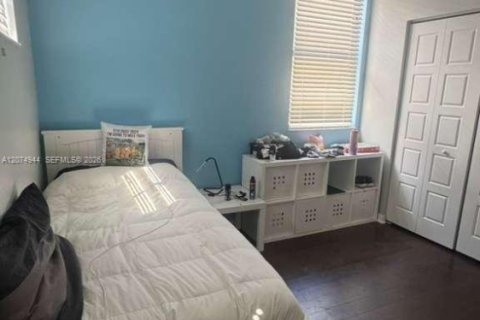 Villa ou maison à louer à Miami, Floride: 4 chambres, 215.35 m2 № 2390316 - photo 19