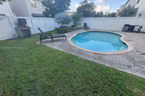 Villa ou maison à louer à Miami, Floride: 4 chambres, 215.35 m2 № 2390316 - photo 6