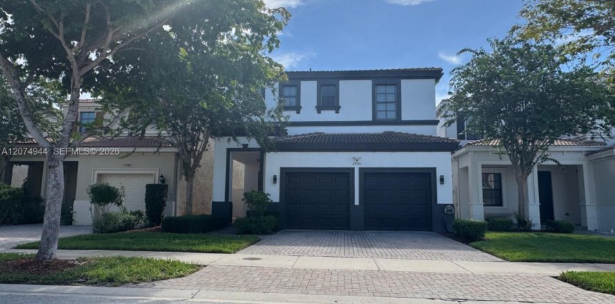 Villa ou maison à Miami, Floride 4 chambres, 215.35 m2 № 2390316
