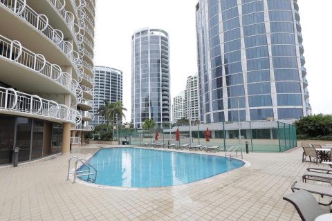 Commercial property in Miami, Florida № 1700572 - photo 13