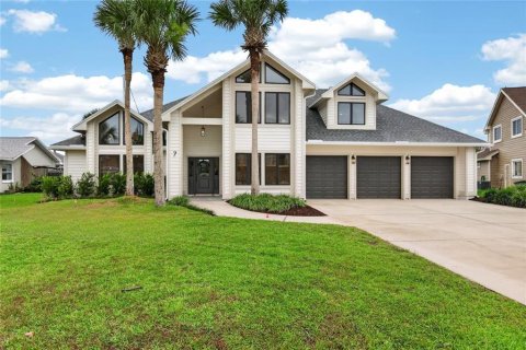 House in Palm Coast, Florida 5 bedrooms, 297.47 sq.m. № 2199047 - photo 3