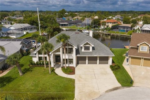 House in Palm Coast, Florida 5 bedrooms, 297.47 sq.m. № 2199047