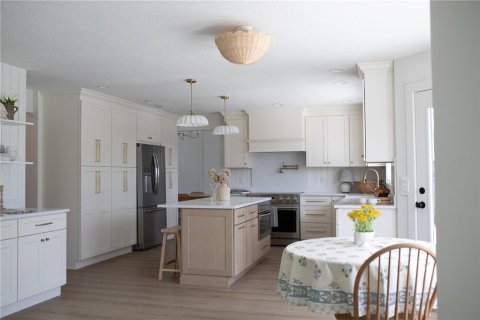 House in Palm Coast, Florida 5 bedrooms, 297.47 sq.m. № 2199047 - photo 24