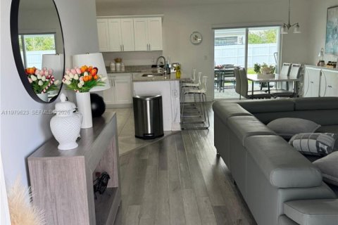 Villa ou maison à vendre à Cape Coral, Floride: 3 chambres № 2046153 - photo 6