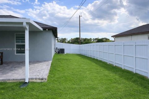 Villa ou maison à vendre à Cape Coral, Floride: 3 chambres № 2046153 - photo 20