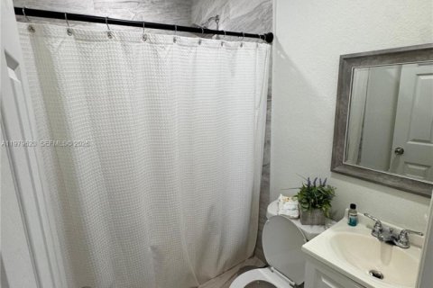 Villa ou maison à vendre à Cape Coral, Floride: 3 chambres № 2046153 - photo 17