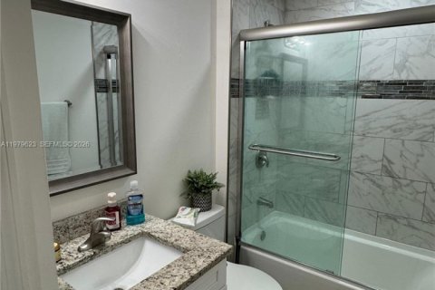 Villa ou maison à vendre à Cape Coral, Floride: 3 chambres № 2046153 - photo 16