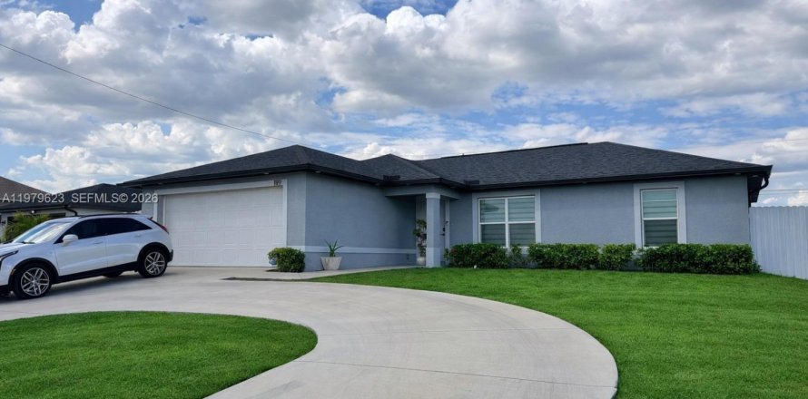 Villa ou maison à Cape Coral, Floride 3 chambres № 2046153