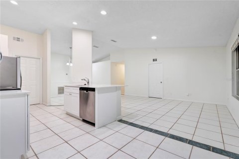 Villa ou maison à vendre à Orlando, Floride: 3 chambres, 124.02 m2 № 2411703 - photo 10