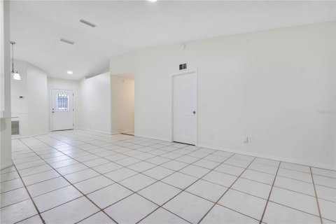 Villa ou maison à vendre à Orlando, Floride: 3 chambres, 124.02 m2 № 2411703 - photo 8