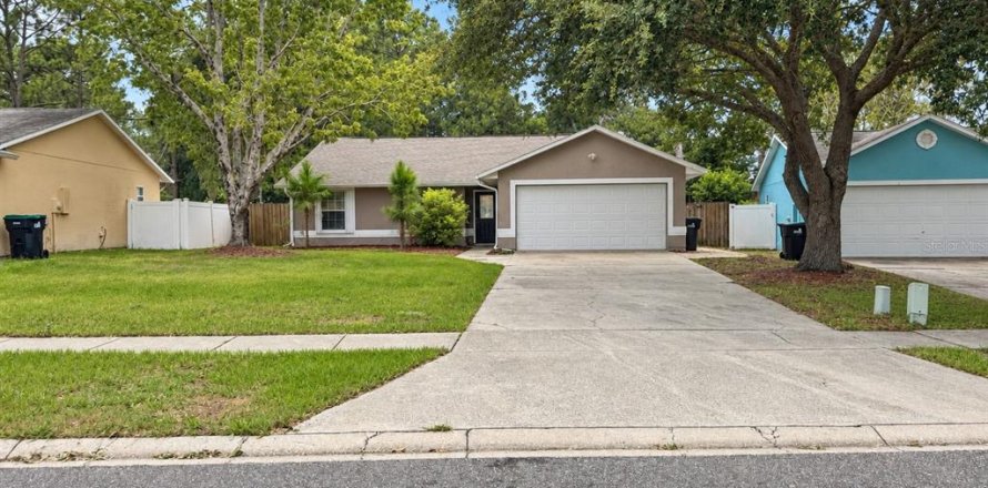 Villa ou maison à Orlando, Floride 3 chambres, 124.02 m2 № 2411703