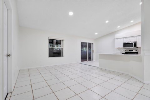 Villa ou maison à vendre à Orlando, Floride: 3 chambres, 124.02 m2 № 2411703 - photo 6