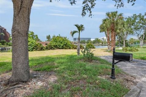 Terreno en venta en Tampa, Florida № 1910722 - foto 7