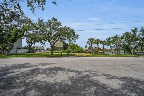 Terreno en venta en Tampa, Florida № 1910722 - foto 1
